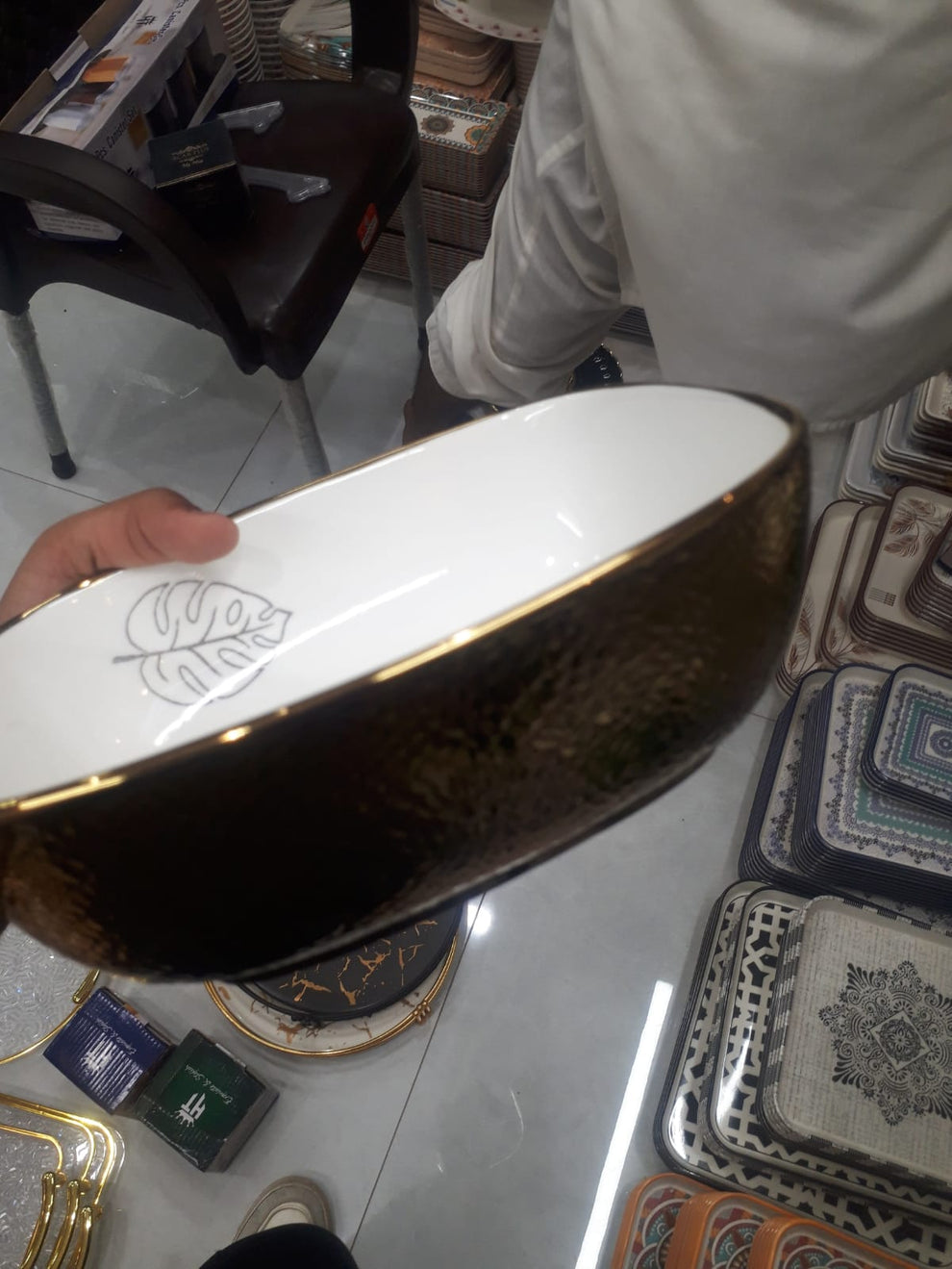 Super Dine Bowl – Textured Gold & Monstera Leaf