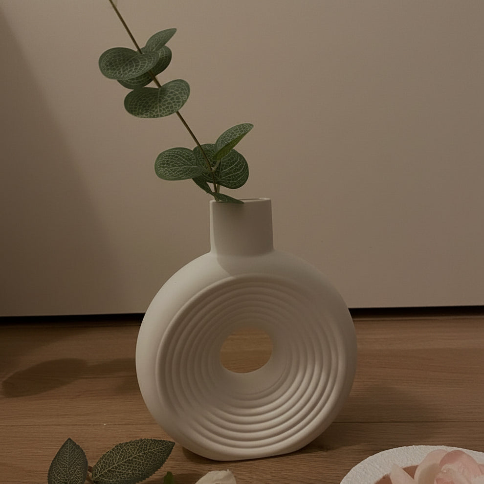 Modern Ribbed Ceramic Donut Vase – Matte White