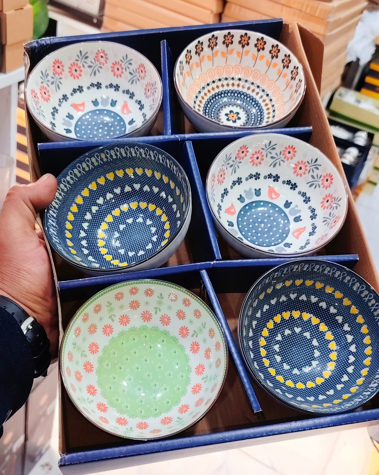 Japanese-Style Ceramic Bowl Set (Floral Design)