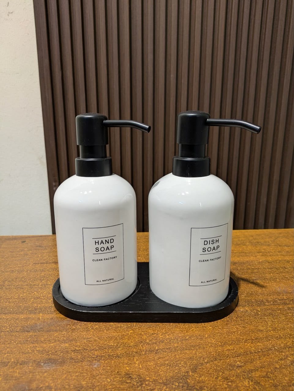 Modern Design Soap Dispenser Set with Wooden Base